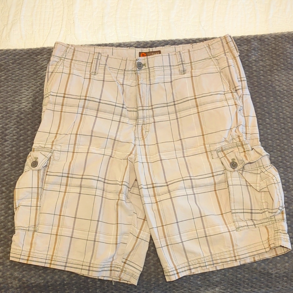 GH Bass Shorts. Size 38. Cream.